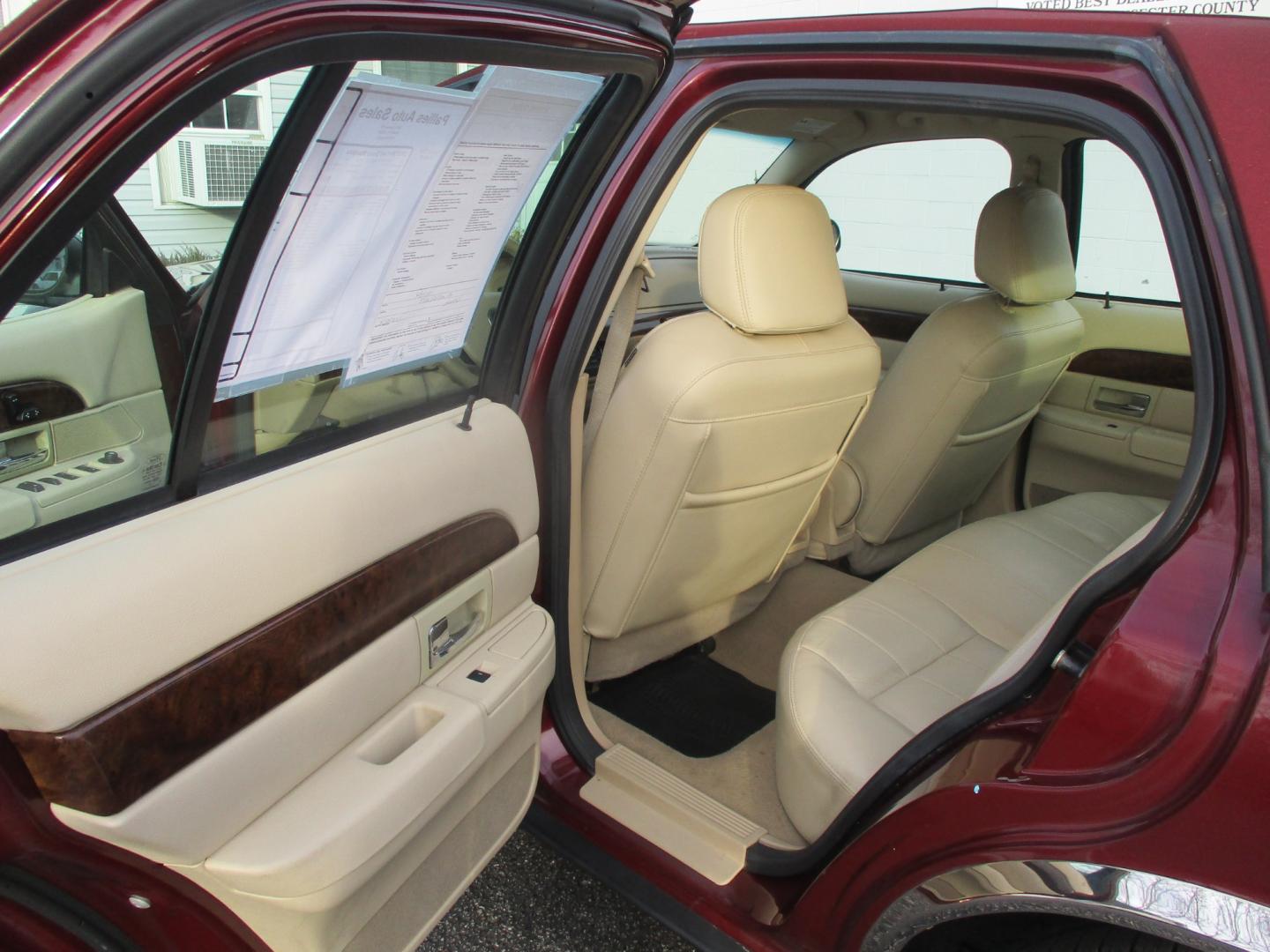 2009 MAROON Mercury Grand Marquis (2MEHM75V09X) , AUTOMATIC transmission, located at 540a Delsea Drive, Sewell, NJ, 08080, (856) 589-6888, 39.752560, -75.111206 - Photo#16